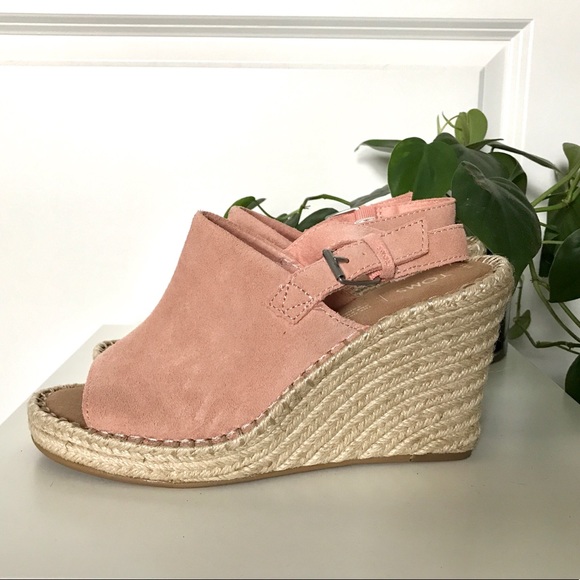 Toms || Monica Wedge Heel Pink Leather - Picture 3 of 5